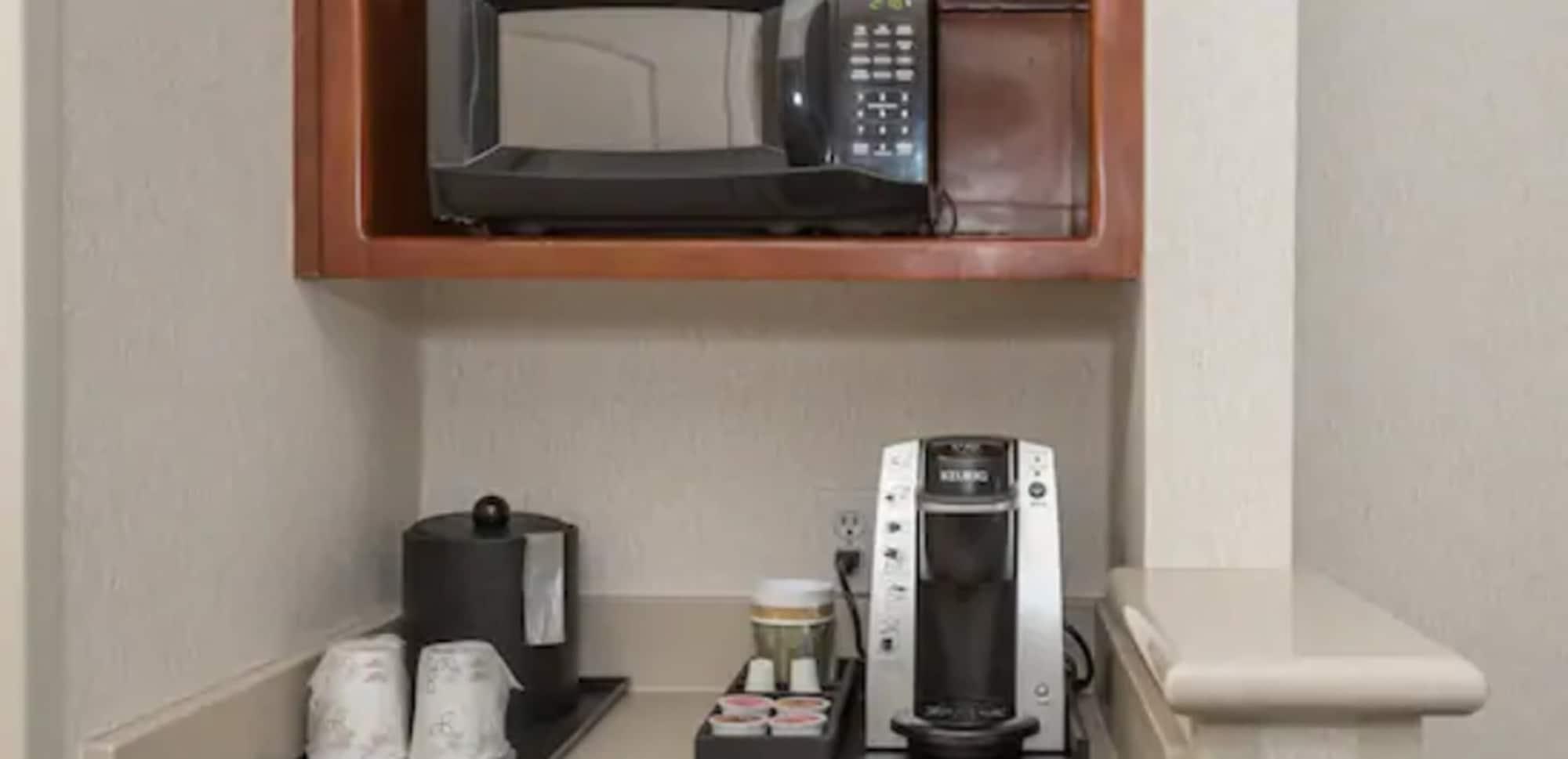 Hilton Garden Inn Portland Airport Extérieur photo