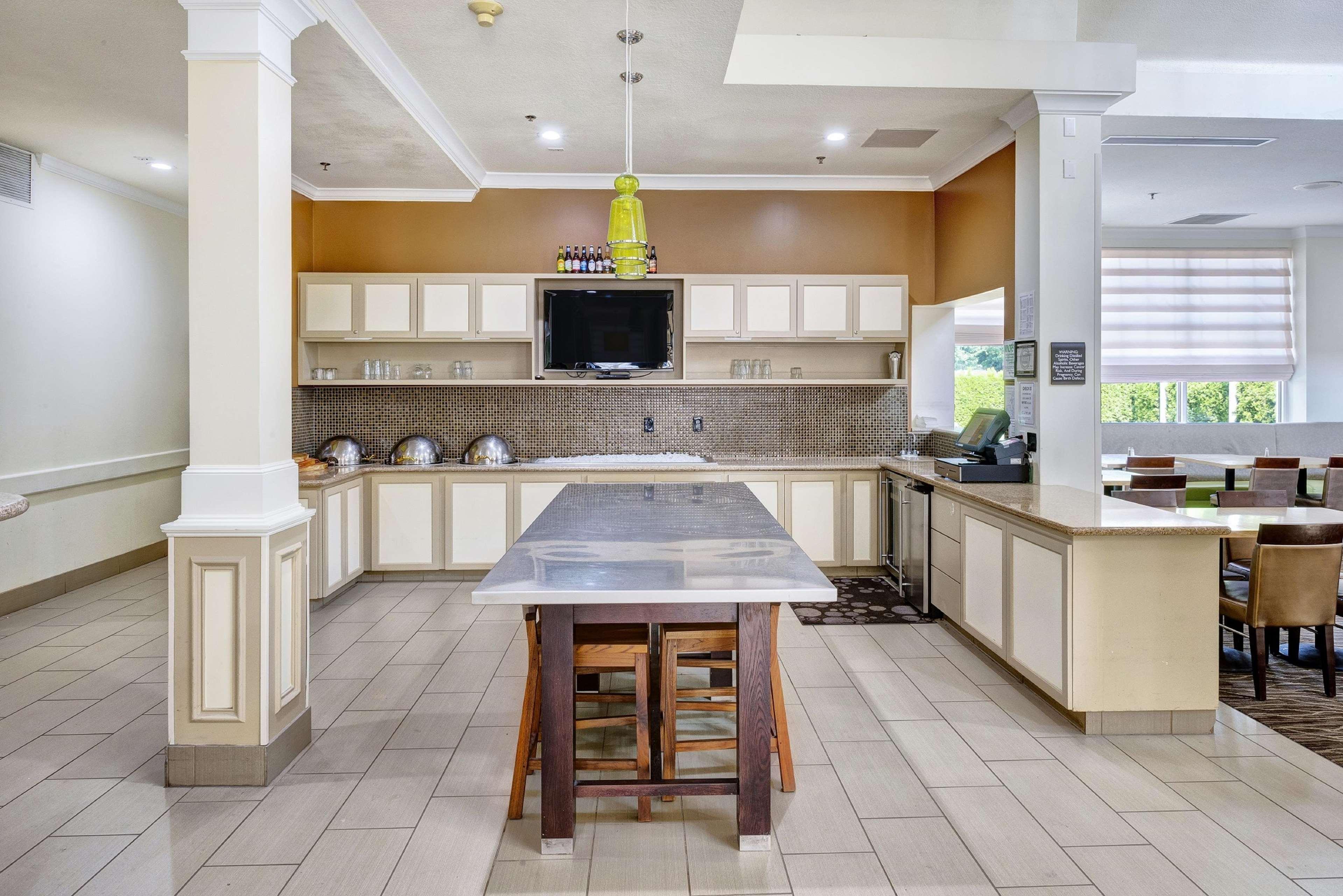 Hilton Garden Inn Portland Airport Extérieur photo