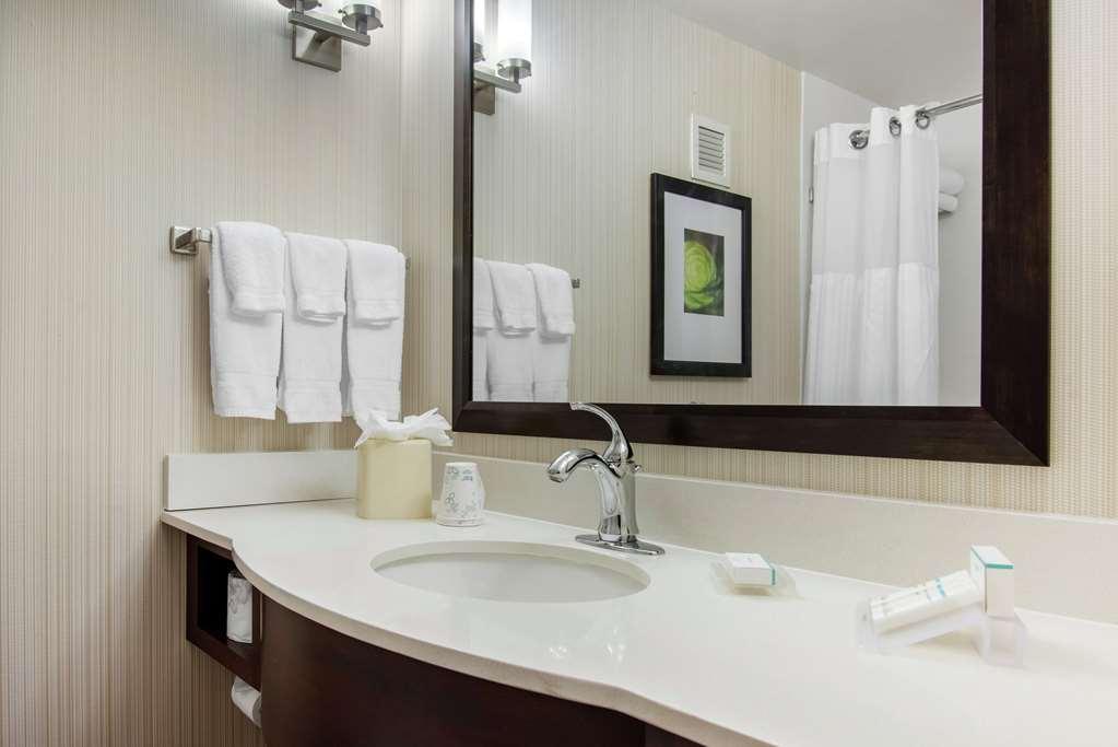 Hilton Garden Inn Portland Airport Extérieur photo